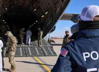 Images of Migrant Flights to Gitmo Amid Trump Deportations mages-of-migrant-flights-to-gitmo-amid-trump-deportations