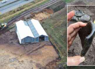 Rare Ancient Roman Helmet Discovered in Unusual Location rare-ancient-roman-helmet-discovered-in-unusual-location