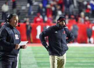 Rutgers to Hire New Defensive Coordinator to Replace Joe Harasymiak rutgers-to-hire-new-defensive-coordinator-to-replace-joe-harasymiak