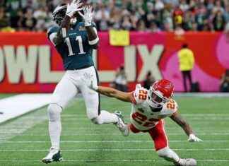 Super Bowl LIX Controversial Call: Chiefs’ Win Sparks Social Media Frenzy super-bowl-lx-controversial-call-chiefs-win-sparks-social-media-frenzy
