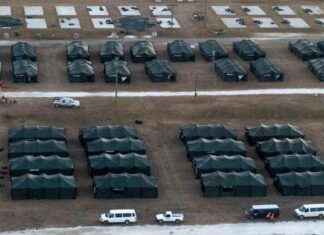 Trump Administration Transfers Migrants to Guantánamo Bay trump-administration-transfers-migrants-to-guantnamo-bay