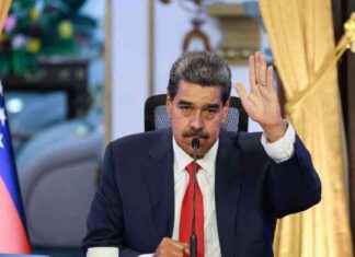 Trump Announces Venezuela Will Accept Criminal Illegal Immigrants trump-announces-venezuela-will-accept-criminal-llegal-mmigrants