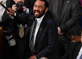 Al Green Heckled Trump, Removed from House Chamber al-green-heckled-trump-removed-from-house-chamber