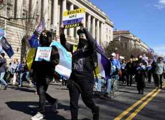 Democrats Block Bill Banning Transgender Girls from Female Sports democrats-block-bill-banning-transgender-girls-from-female-sports