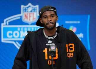 NFL Execs Predict Giants Won’t Draft QB at No. 3: Ask Philly for Template nfl-execs-predict-giants-wont-draft-qb-at-no-3-ask-philly-for-template