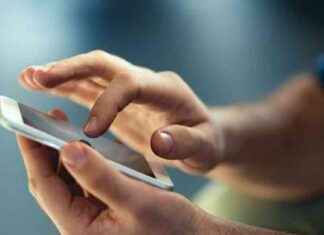 Phone and Screen Use Linked to Manic Symptoms in Study phone-and-screen-use-linked-to-manic-symptoms-in-study