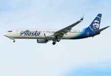 Alaska Airlines Pilot Emily Wiprud Spoke To CBS News