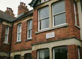 Huey Lewis And The News: Do You Believe In Love Huey Lewis And The News: Do You Believe In Love