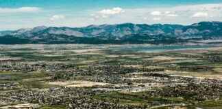 Huey Lewis & The News: Do You Believe In Love Huey Lewis & The News: Do You Believe In Love