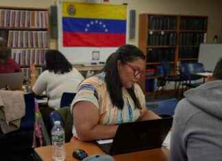 Trump Urges Supreme Court: End Deportation Protections for Venezuelans trump-urges-supreme-court-end-deportation-protections-for-venezuelans