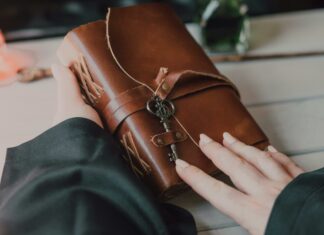 Swindletrilogy Com: Discover The Secrets Behind The Thrilling Saga