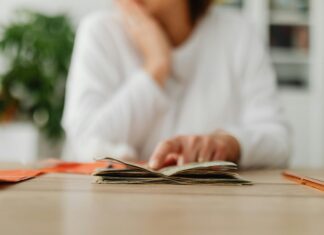 LessInvest.com Budget Tips: How To Maximize Savings Easily